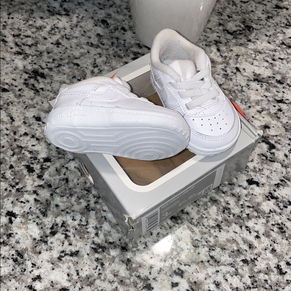 Air Force ones infant 3C.. Excellent condition with box 💯 Authentic
